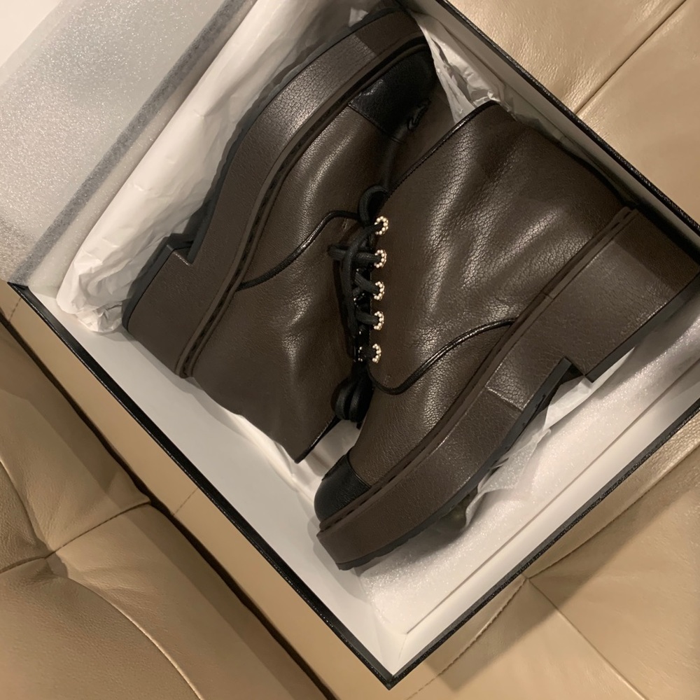 CHANEL combat boots 2020-21FW - Picture 10 of 13